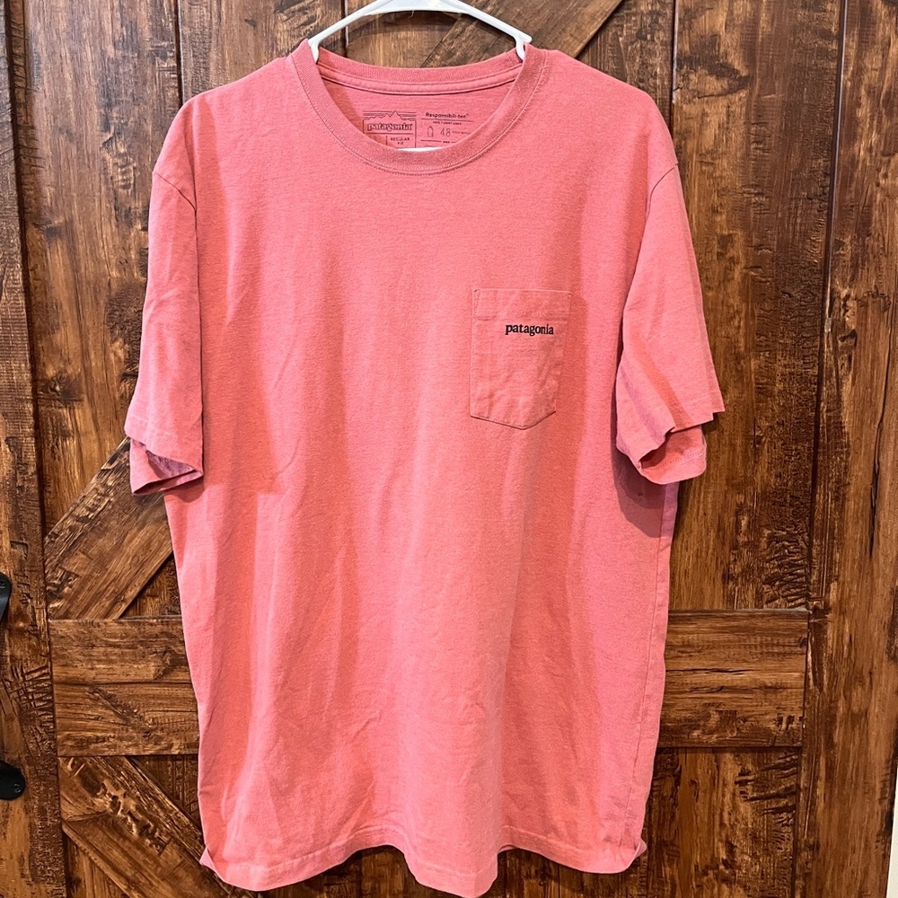 Patagonia men's salmon responsibili-tee recycled material graphic logo tshirt L